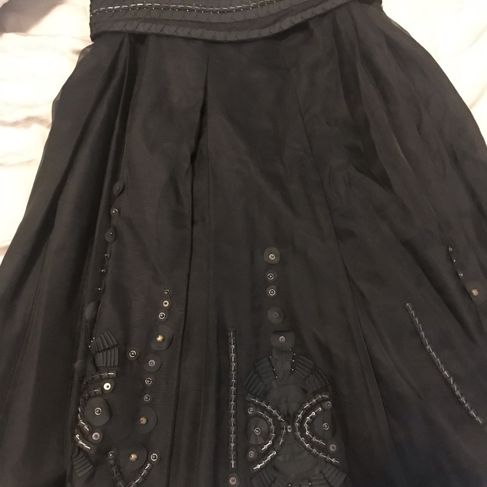 Ellie Tahari long calf length gorgeous skirt!!